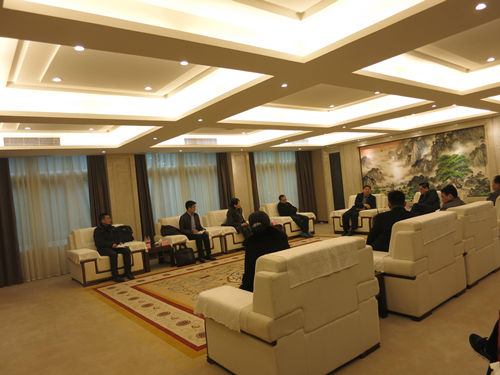 重慶銅梁區區委書記陳勇與我院國家高新區調研組專家親切會晤